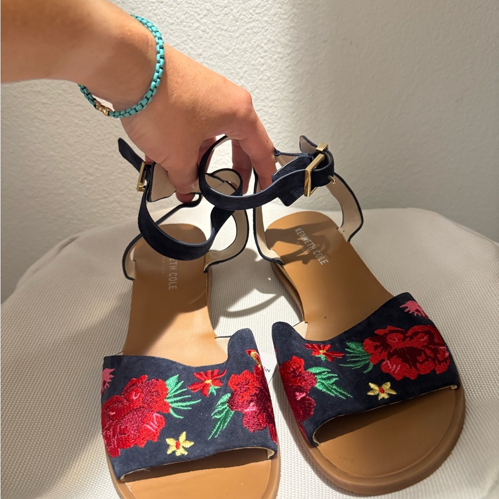 Kenneth Cole Navy and Red Floral Sandals